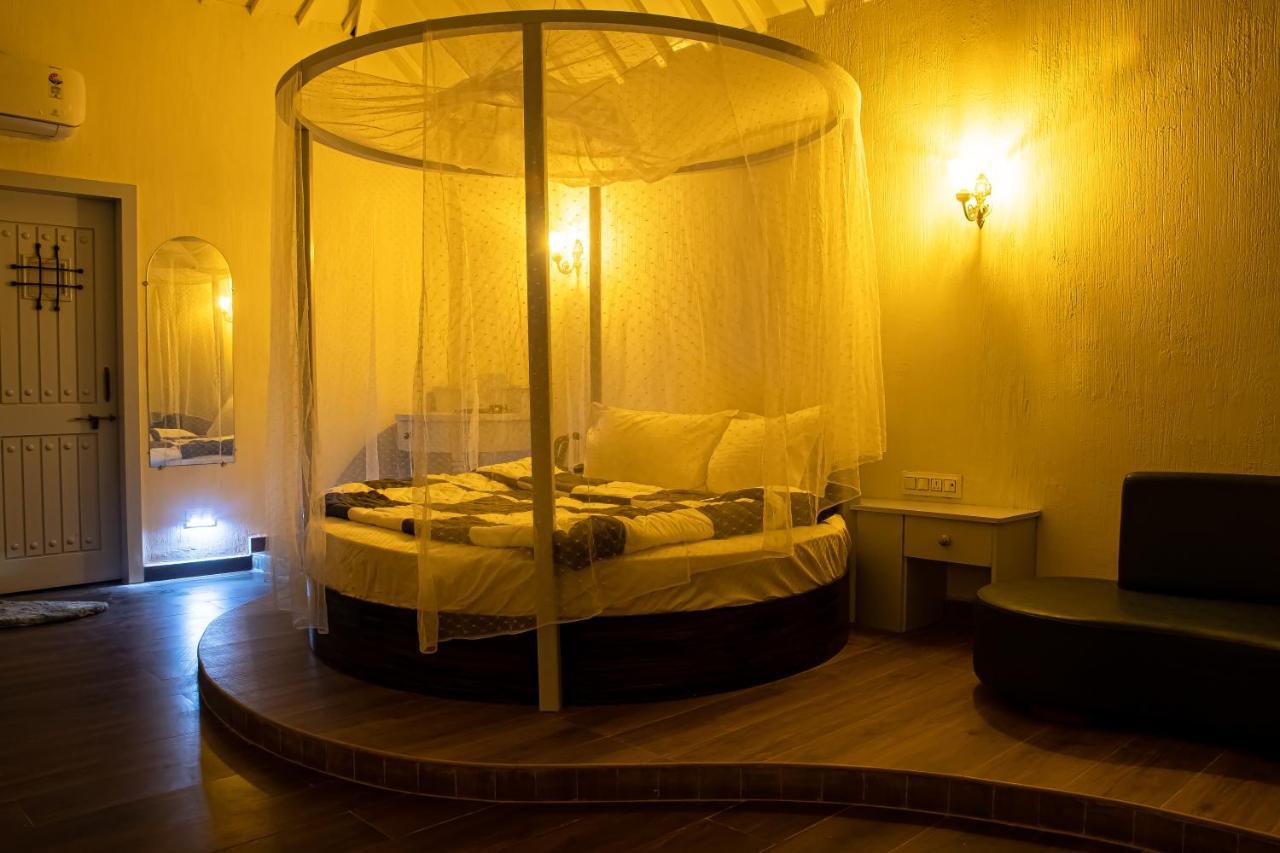 The Village Resort Mundra ภายนอก รูปภาพ