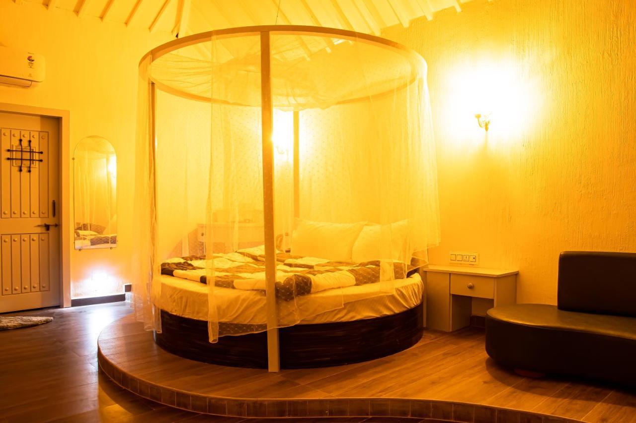 The Village Resort Mundra ภายนอก รูปภาพ